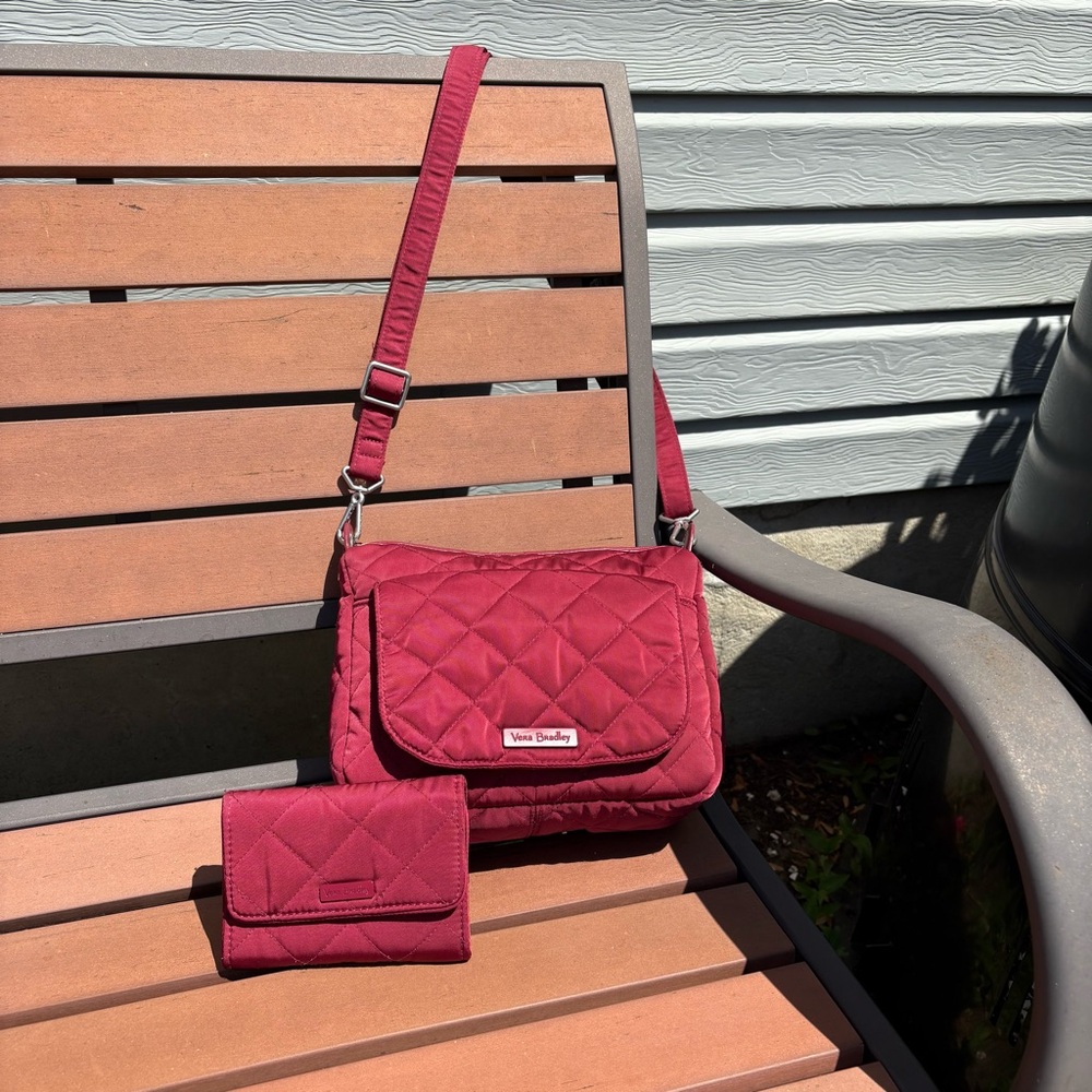 Vera Bradley Berry Red Mini Carson and Riley Compact Wallet in Performance Twill